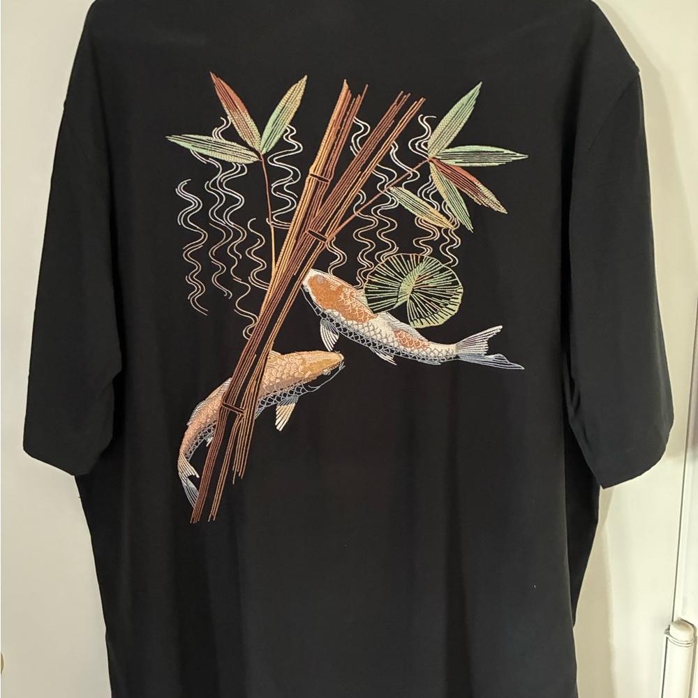 Tori Richard Black Casual Button Down Camp Shirt With Pocket and button thru.